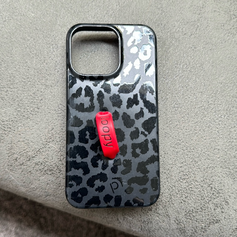 Loopy iPhone 13 Pro midnight leopard